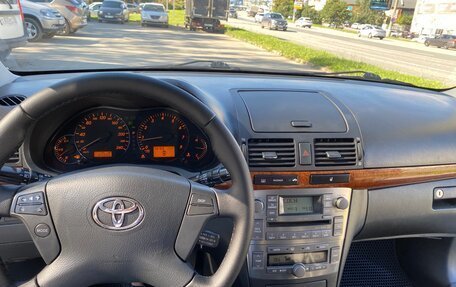 Toyota Avensis III рестайлинг, 2006 год, 899 999 рублей, 19 фотография