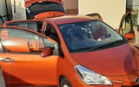 Toyota Vitz, 2017 год, 1 025 000 рублей, 2 фотография