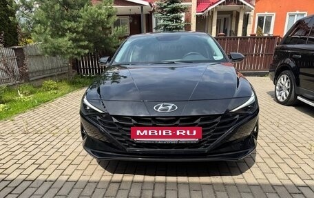 Hyundai Elantra, 2021 год, 2 700 000 рублей, 2 фотография