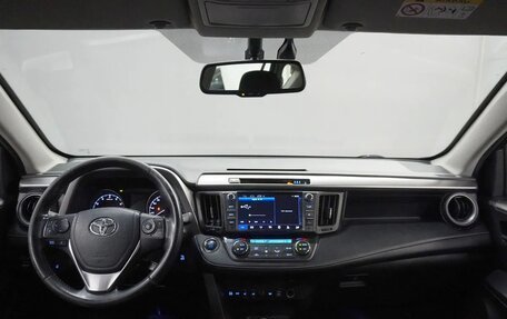 Toyota RAV4, 2017 год, 2 450 000 рублей, 9 фотография