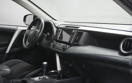 Toyota RAV4, 2017 год, 2 450 000 рублей, 11 фотография