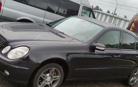 Mercedes-Benz E-Класс, 2003 год, 700 000 рублей, 1 фотография