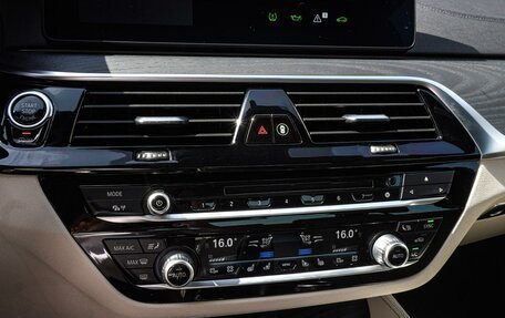 BMW 5 серия, 2020 год, 5 800 000 рублей, 18 фотография