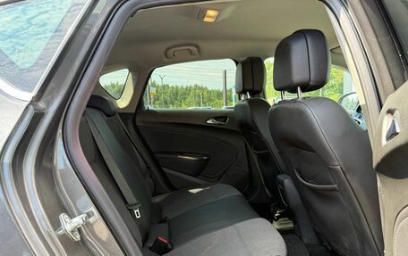Opel Astra J, 2011 год, 685 000 рублей, 14 фотография