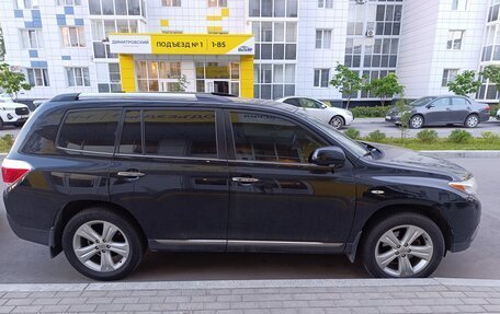 Toyota Highlander III, 2012 год, 2 499 990 рублей, 4 фотография