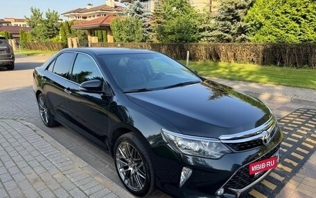 Toyota Camry, 2017 год, 2 595 000 рублей, 2 фотография