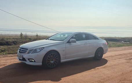 Mercedes-Benz E-Класс, 2011 год, 1 299 999 рублей, 2 фотография