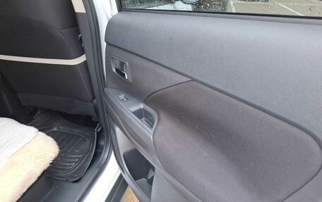 Mitsubishi Outlander III рестайлинг 3, 2018 год, 2 420 000 рублей, 5 фотография