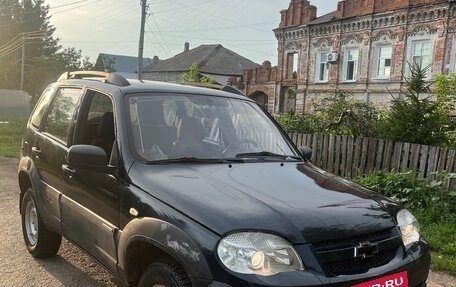 Chevrolet Niva I рестайлинг, 2012 год, 430 000 рублей, 2 фотография