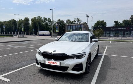 BMW 3 серия, 2019 год, 3 100 000 рублей, 14 фотография