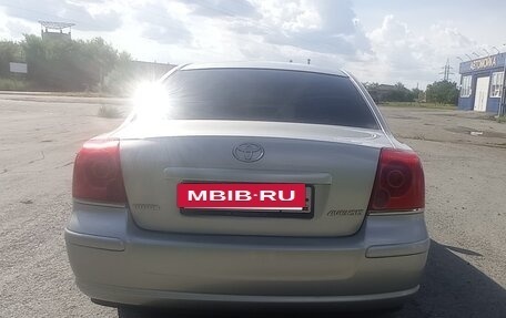 Toyota Avensis III рестайлинг, 2004 год, 700 000 рублей, 2 фотография