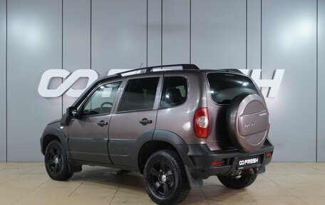 Chevrolet Niva I рестайлинг, 2018 год, 899 000 рублей, 2 фотография