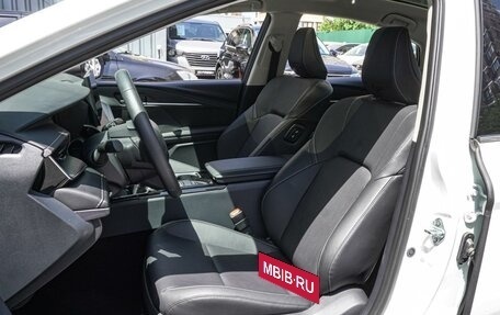 Toyota Camry, 2024 год, 3 950 000 рублей, 10 фотография