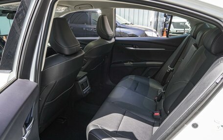 Toyota Camry, 2024 год, 3 950 000 рублей, 11 фотография