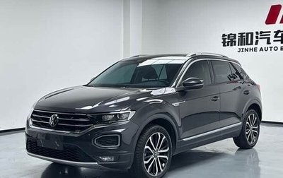 Volkswagen T-Roc I, 2022 год, 1 743 000 рублей, 1 фотография