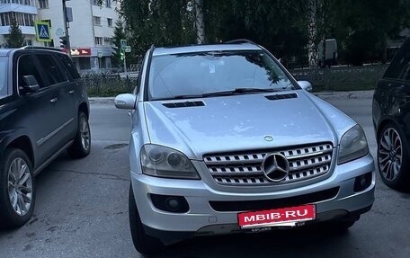 Mercedes-Benz M-Класс, 2005 год, 1 300 000 рублей, 1 фотография