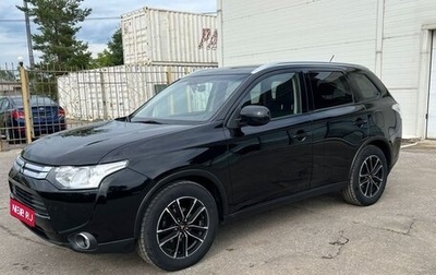 Mitsubishi Outlander III рестайлинг 3, 2014 год, 1 299 000 рублей, 1 фотография