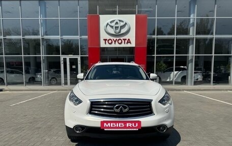 Infiniti QX70, 2014 год, 1 950 000 рублей, 2 фотография