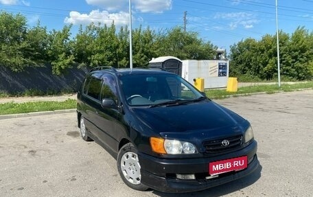 Toyota Ipsum II, 1998 год, 500 000 рублей, 1 фотография