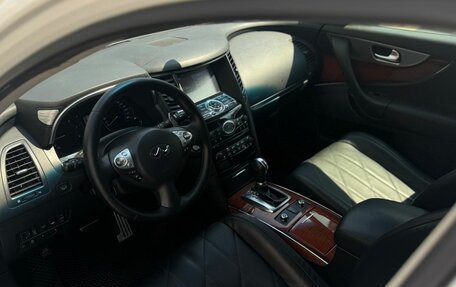 Infiniti QX70, 2014 год, 1 950 000 рублей, 12 фотография