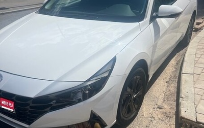 Hyundai Elantra, 2023 год, 2 300 000 рублей, 1 фотография