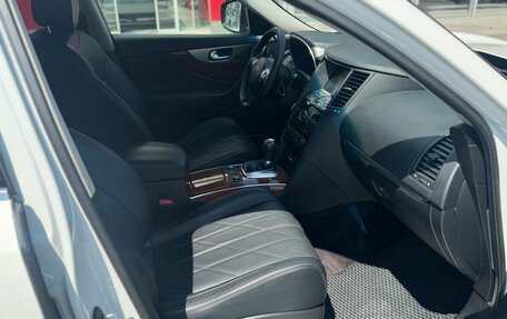 Infiniti QX70, 2014 год, 1 950 000 рублей, 27 фотография