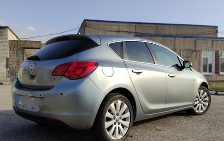 Opel Astra J, 2010 год, 515 000 рублей, 3 фотография