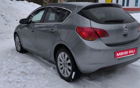 Opel Astra J, 2010 год, 515 000 рублей, 9 фотография