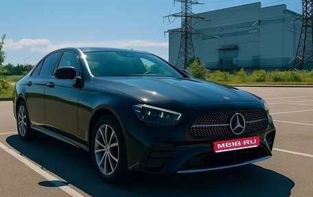 Mercedes-Benz E-Класс, 2021 год, 4 450 000 рублей, 1 фотография
