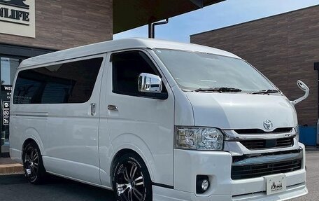 Toyota HiAce H200, 2022 год, 3 750 000 рублей, 3 фотография
