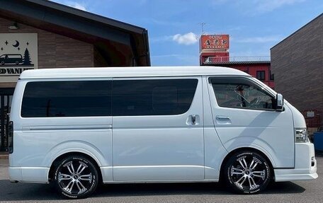 Toyota HiAce H200, 2022 год, 3 750 000 рублей, 8 фотография