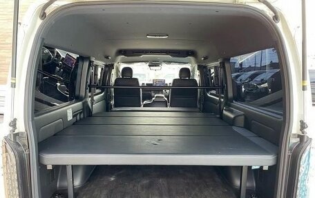Toyota HiAce H200, 2022 год, 3 750 000 рублей, 21 фотография