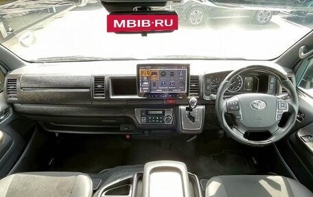 Toyota HiAce H200, 2022 год, 3 750 000 рублей, 10 фотография