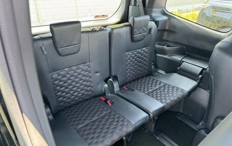 Toyota Voxy, 2022 год, 2 550 000 рублей, 19 фотография