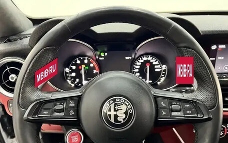 Alfa Romeo Stelvio, 2022 год, 3 391 080 рублей, 4 фотография
