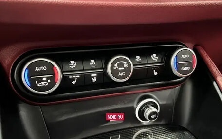 Alfa Romeo Stelvio, 2022 год, 3 391 080 рублей, 10 фотография