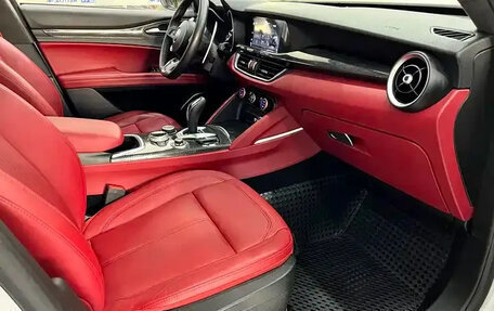 Alfa Romeo Stelvio, 2022 год, 3 391 080 рублей, 17 фотография