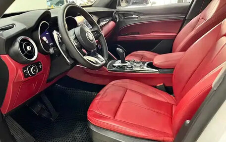 Alfa Romeo Stelvio, 2022 год, 3 391 080 рублей, 13 фотография