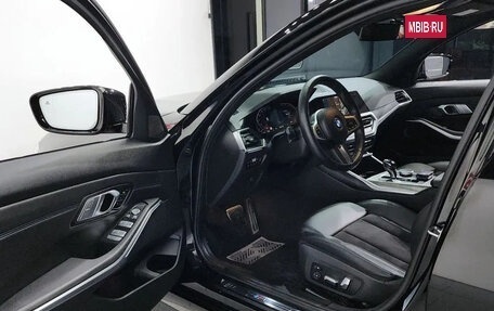 BMW 3 серия, 2021 год, 3 530 000 рублей, 10 фотография