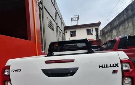 Toyota Hilux VIII, 2025 год, 6 850 000 рублей, 4 фотография