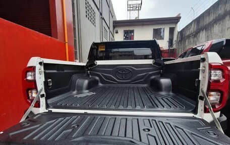 Toyota Hilux VIII, 2025 год, 6 850 000 рублей, 5 фотография