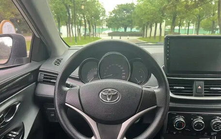 Toyota Yaris XP150 рестайлинг, 2020 год, 1 150 000 рублей, 16 фотография