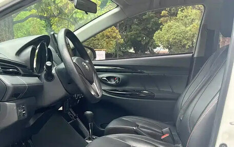 Toyota Yaris XP150 рестайлинг, 2020 год, 1 150 000 рублей, 12 фотография