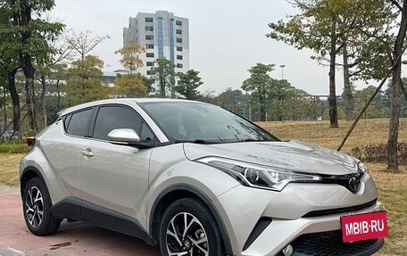 Toyota C-HR I рестайлинг, 2022 год, 1 490 000 рублей, 3 фотография
