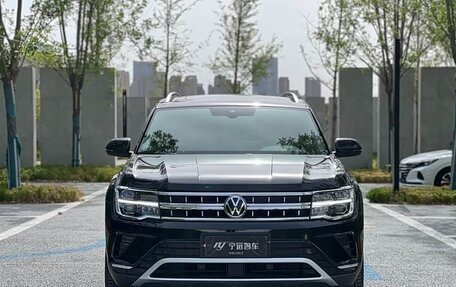 Volkswagen Teramont I, 2022 год, 3 260 000 рублей, 2 фотография