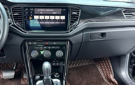 Volkswagen T-Roc I, 2022 год, 1 743 000 рублей, 10 фотография