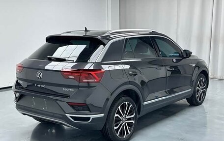Volkswagen T-Roc I, 2022 год, 1 743 000 рублей, 6 фотография