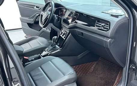 Volkswagen T-Roc I, 2022 год, 1 743 000 рублей, 14 фотография