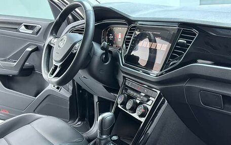 Volkswagen T-Roc I, 2022 год, 1 743 000 рублей, 13 фотография