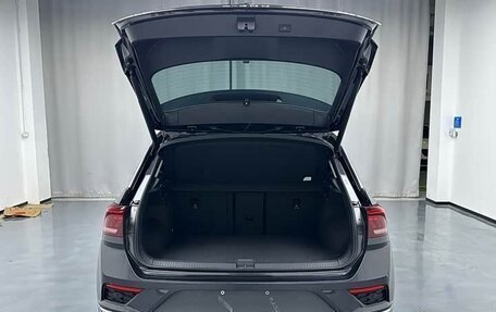 Volkswagen T-Roc I, 2022 год, 1 743 000 рублей, 19 фотография